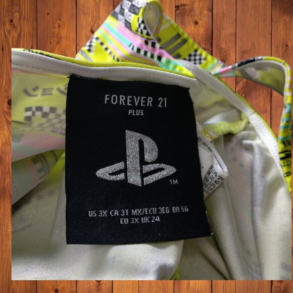 Forever 21  PlayStation PS4 Women's 3X Cropped Top Neon Yellow/Green Geometric - Picture 4 of 4